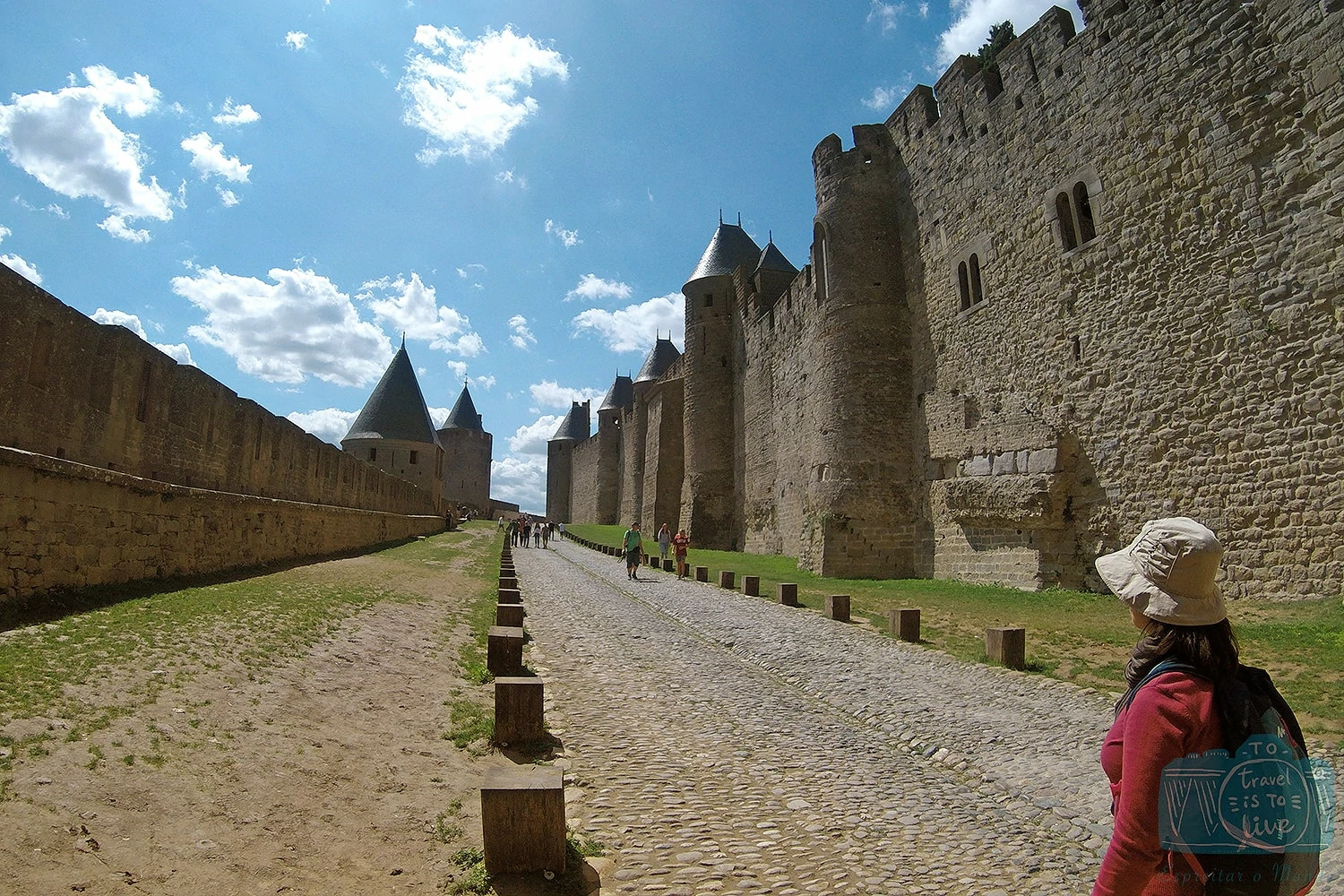 Passeio entre as duas muralhas de Carcassonne