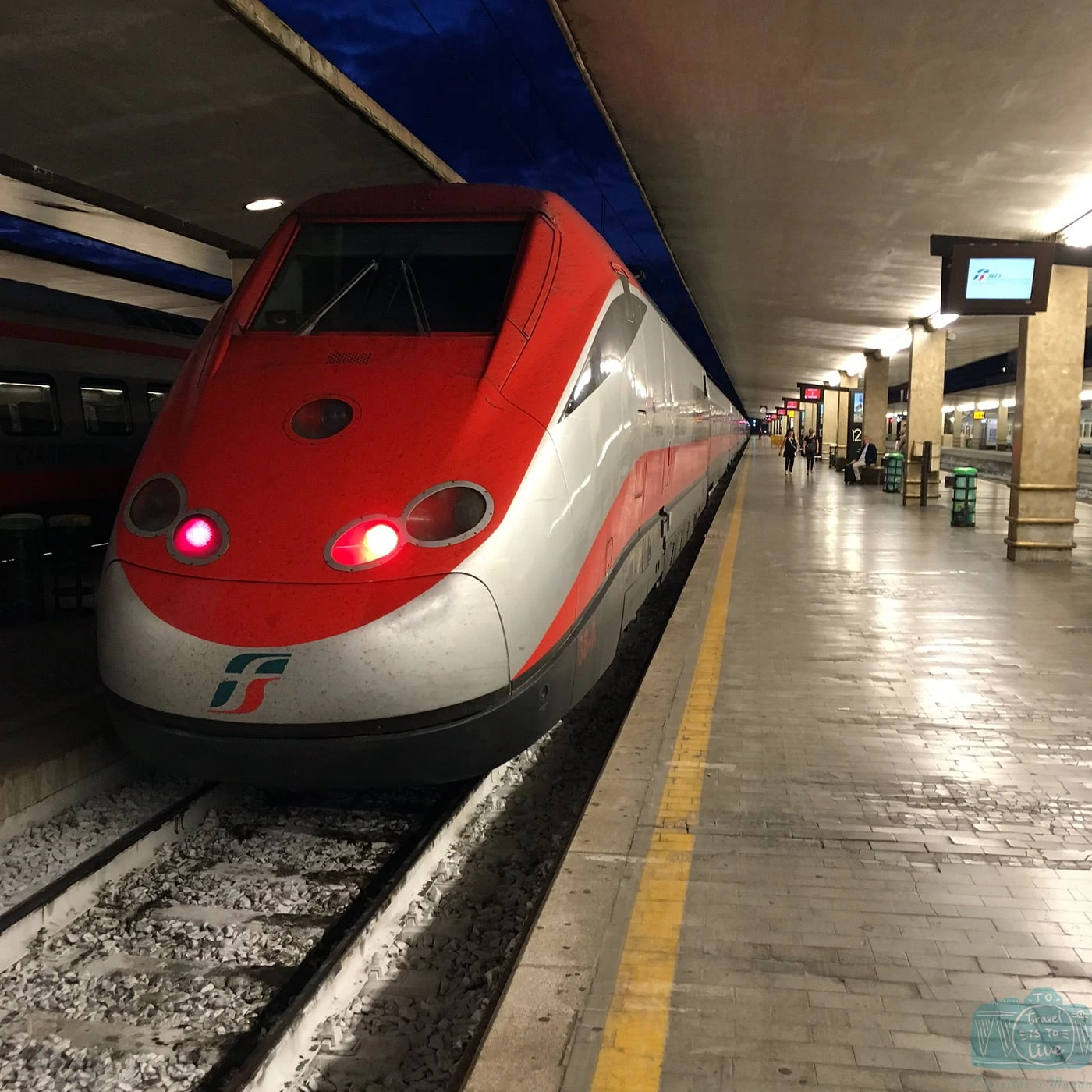 Frecciarossa (o comboio que nos levaria ao próximo destino)