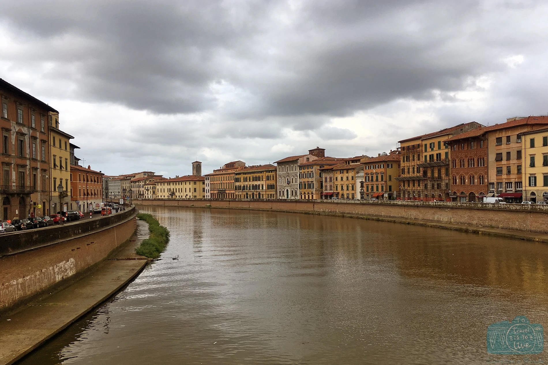 Rio Arno em Pisa.