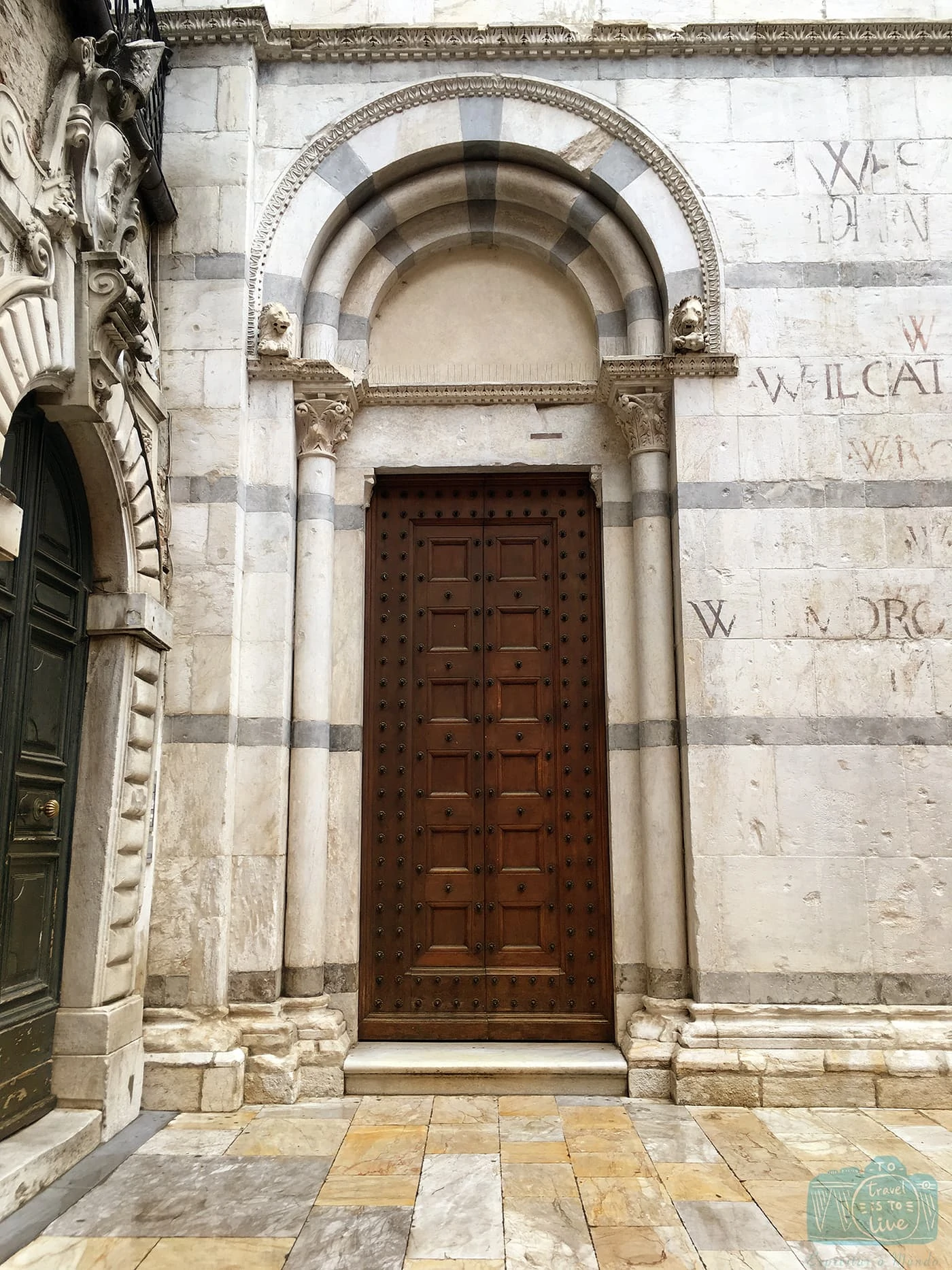 Porta na Cidade de Pisa