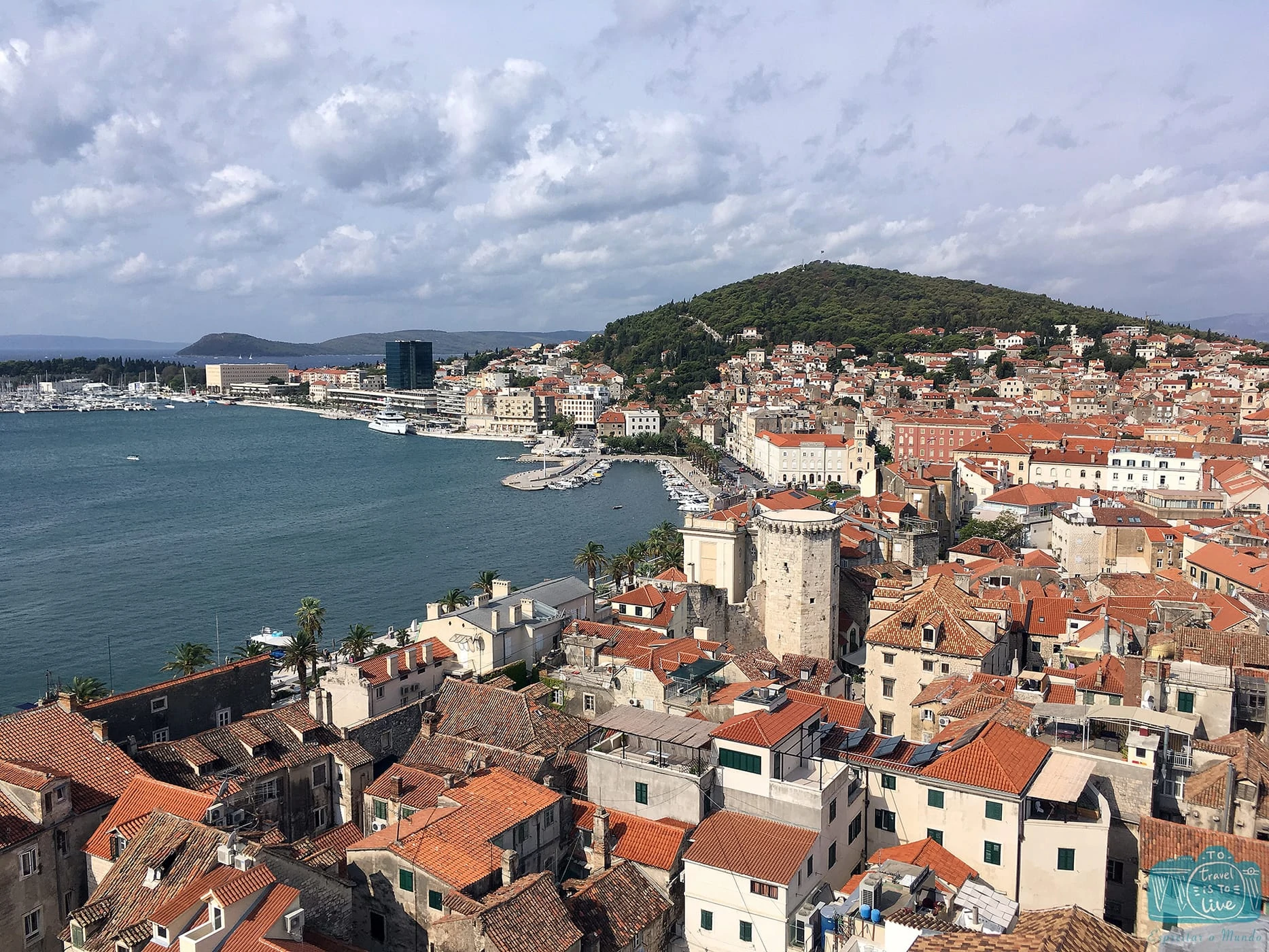 Curtindo a turística cidade de Split na Croácia