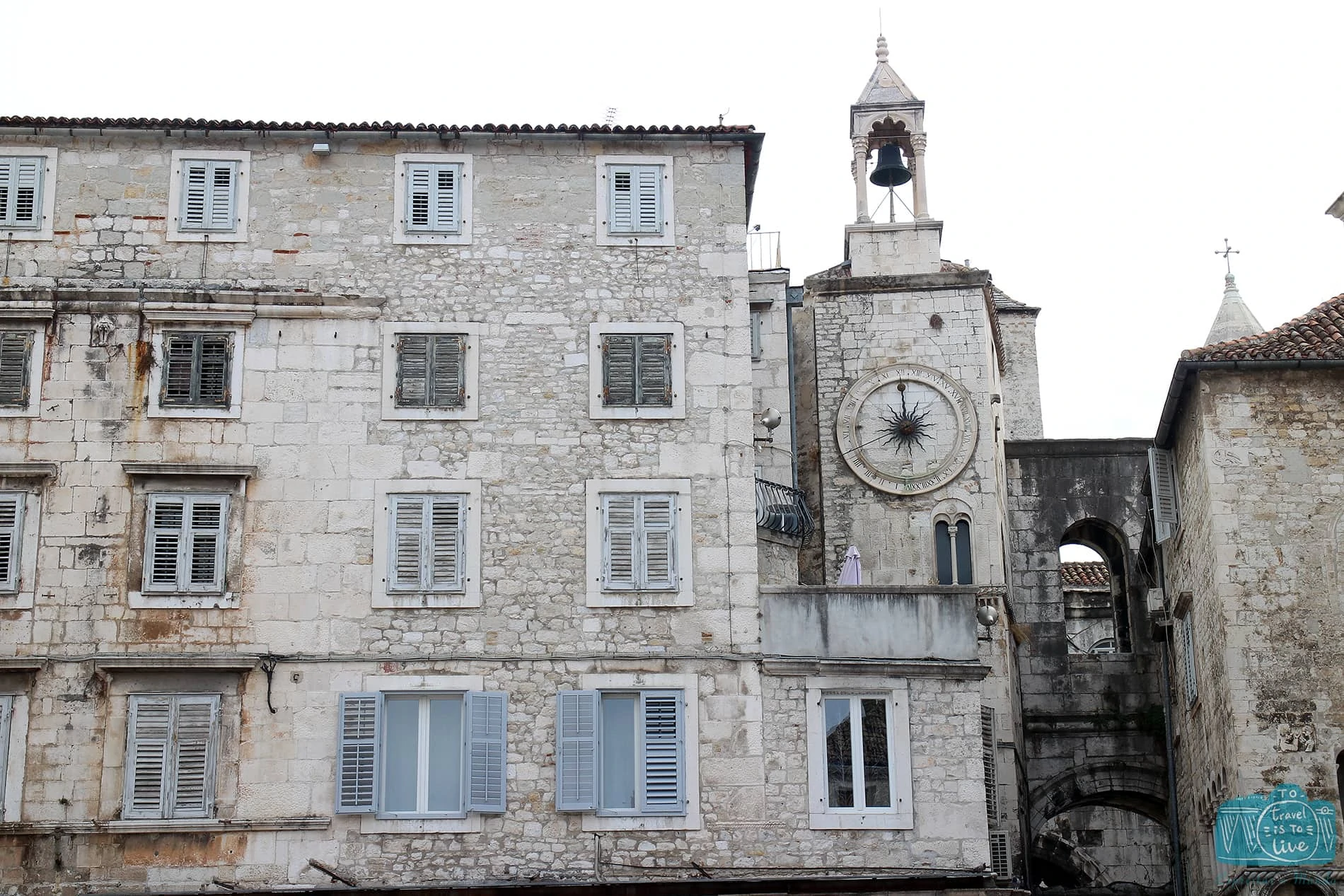 Relógio da Porta de Ferro em Split