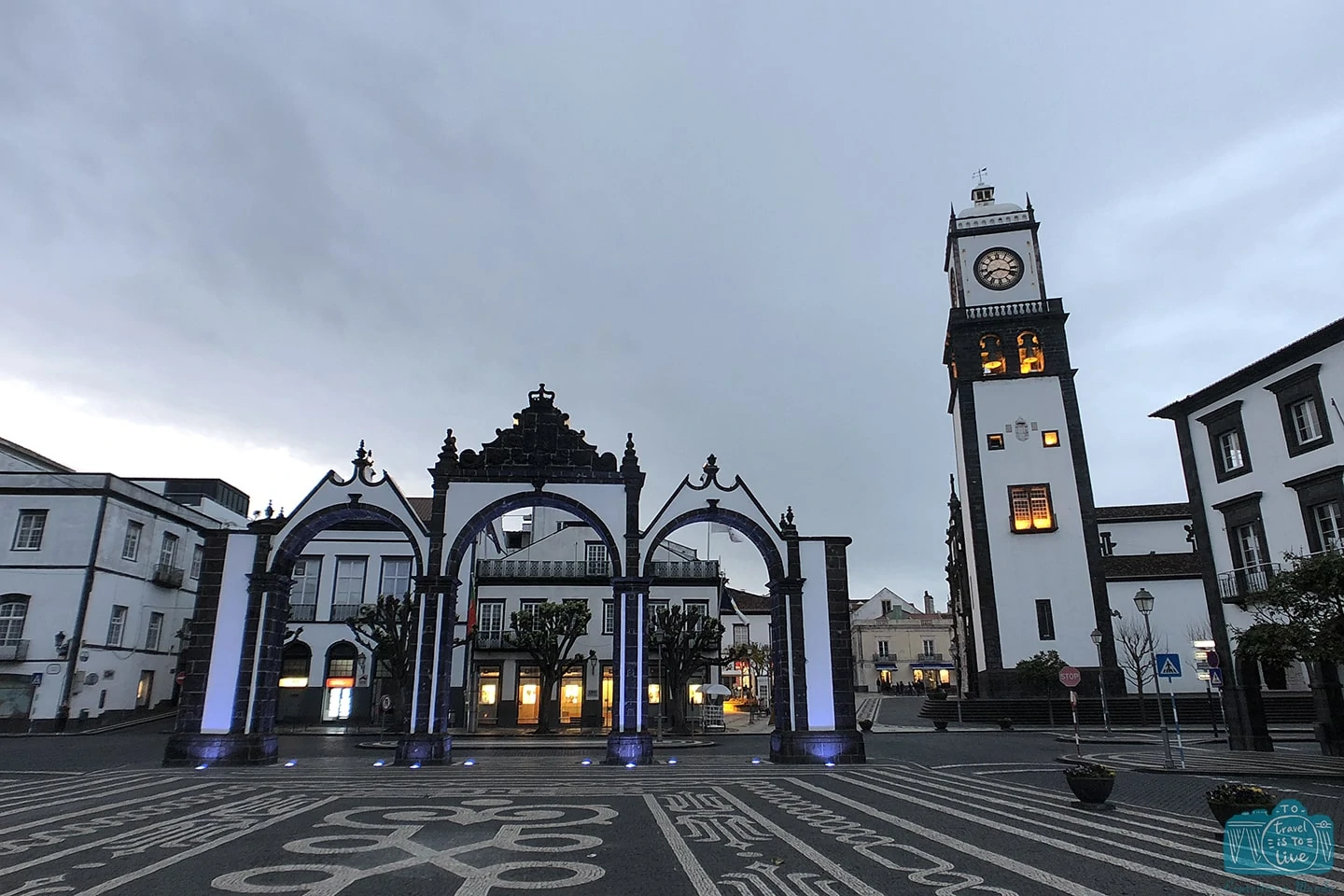 Ponta Delgada, portas da cidade