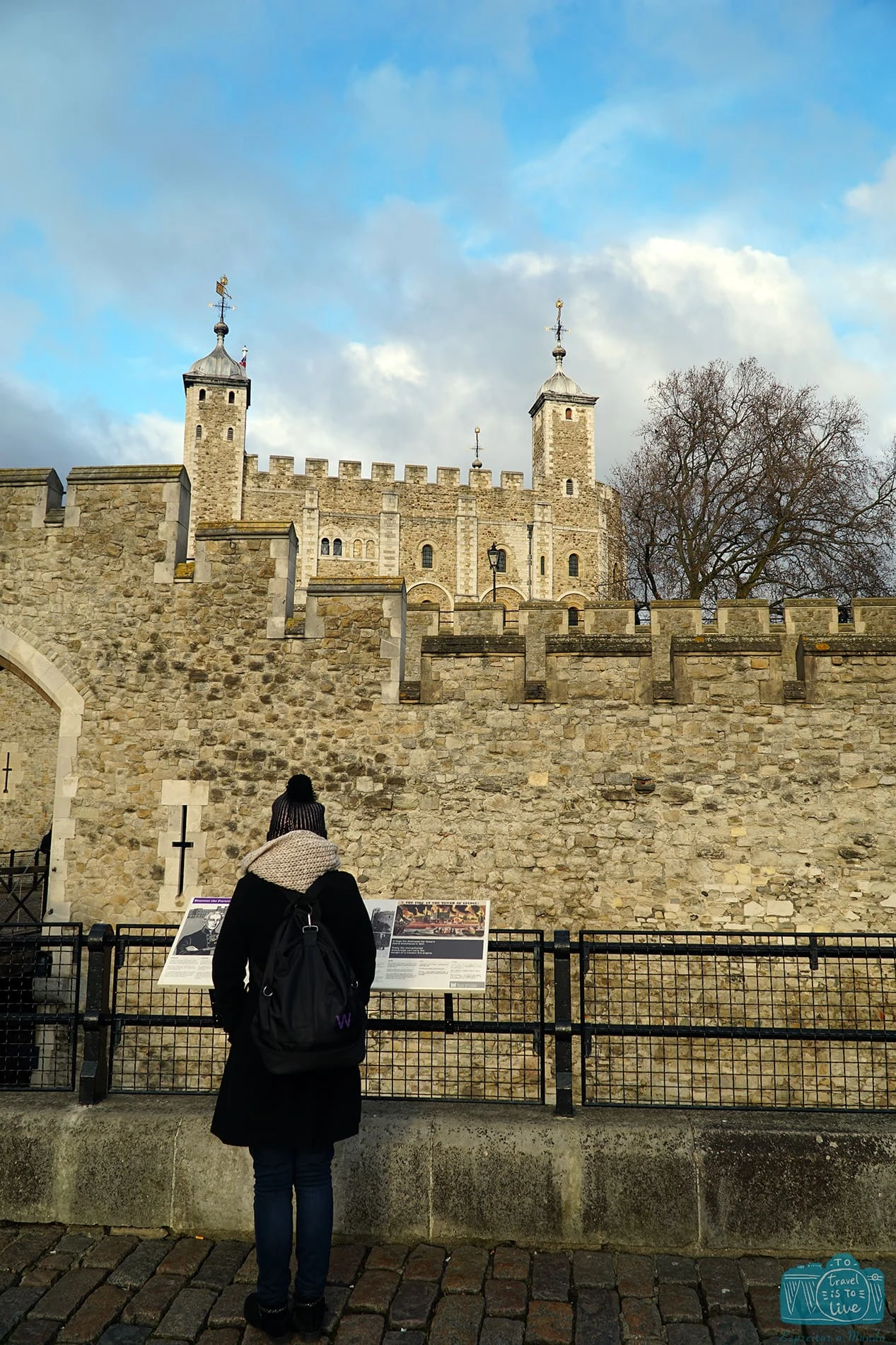 Mulher na Torre de Londres