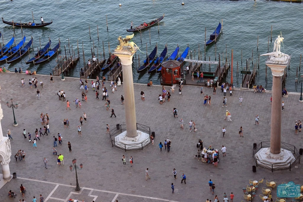 Torres na praça de são marcos em veneza