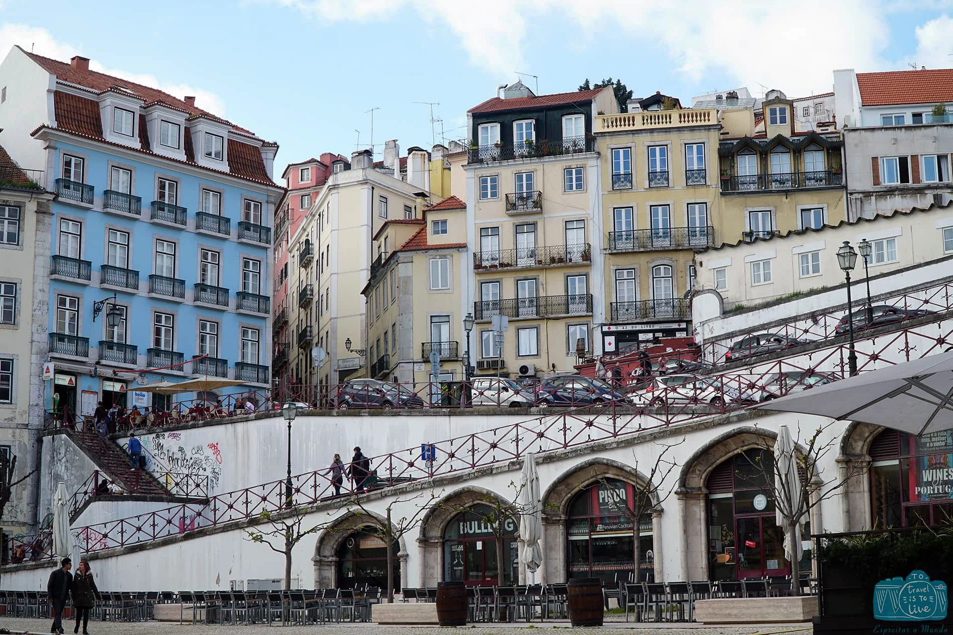 Habitações coloridas em Lisboa