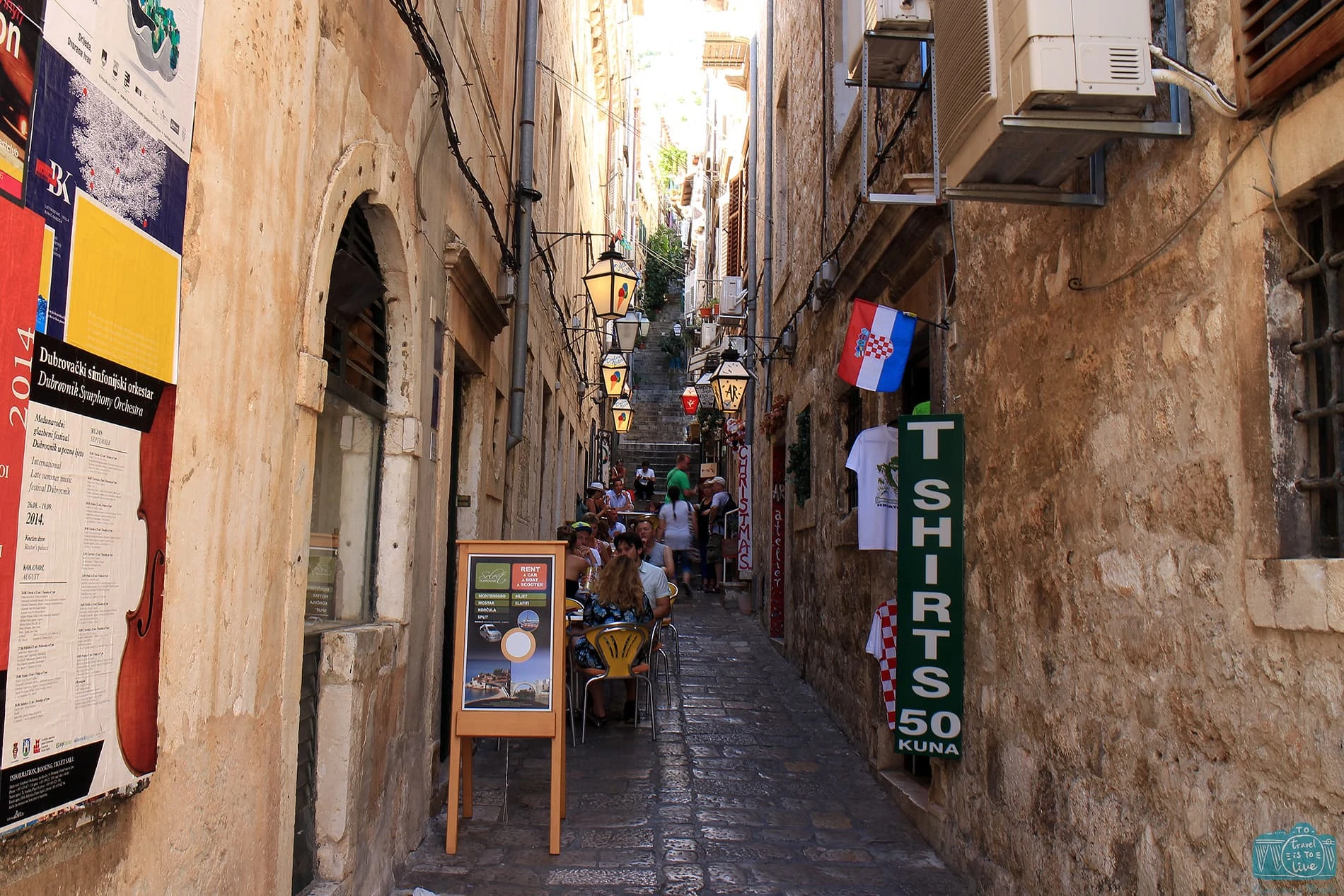 rua estreita na cidade antiga