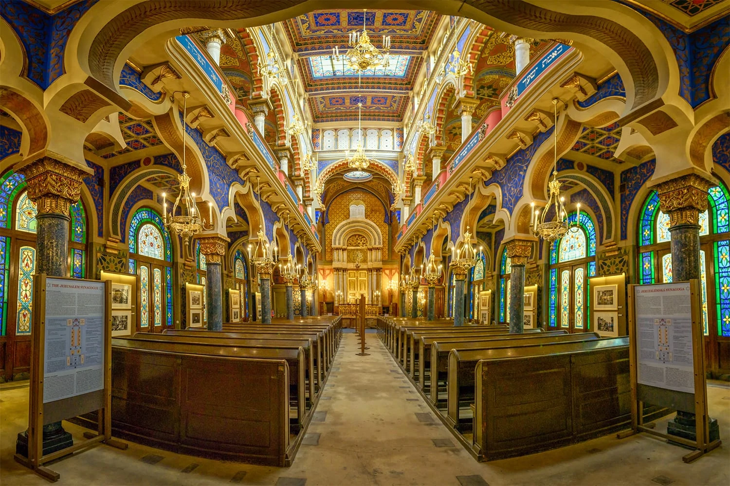 interior da Sinagoga de Jerusalém