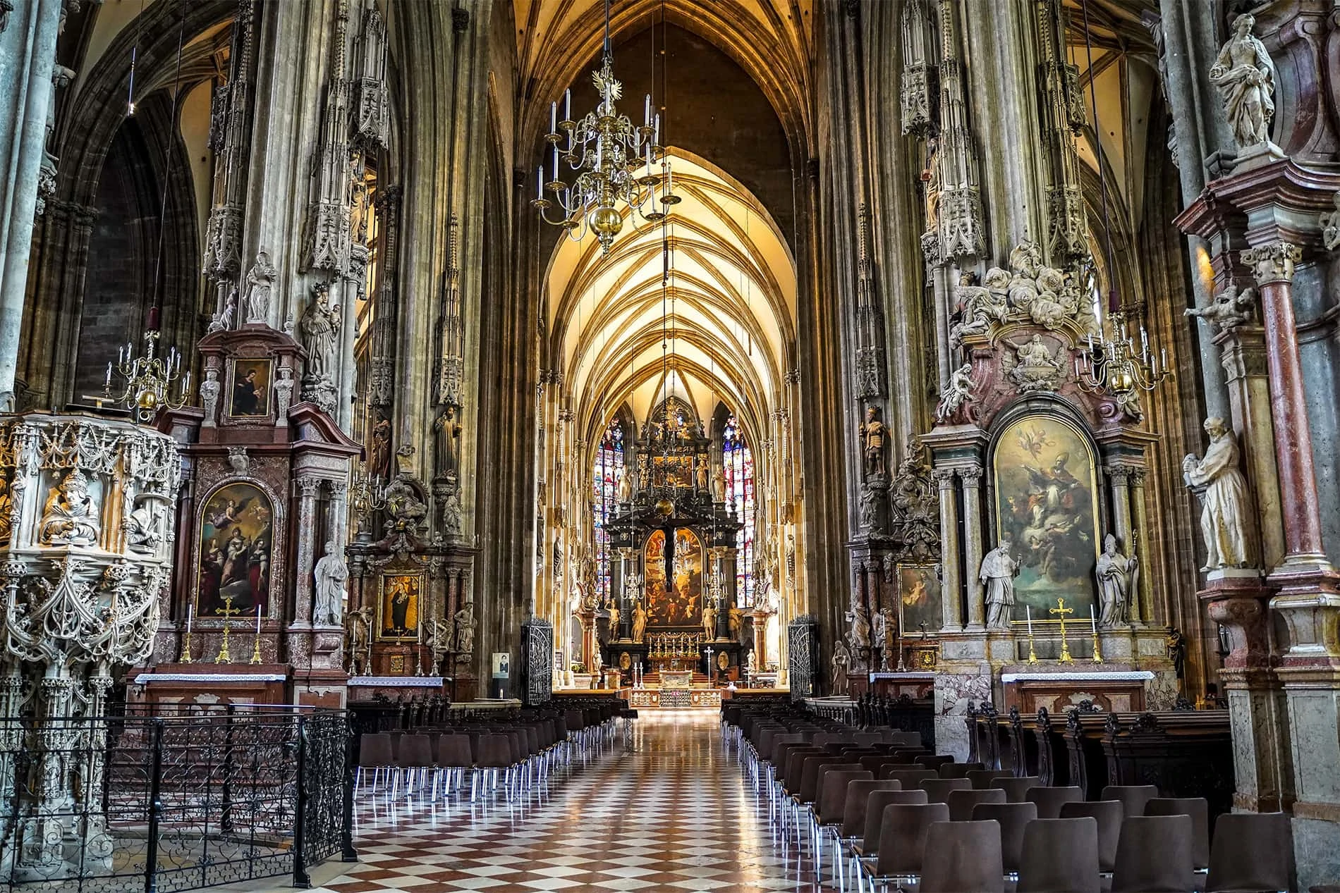 interior da catedral de Viena