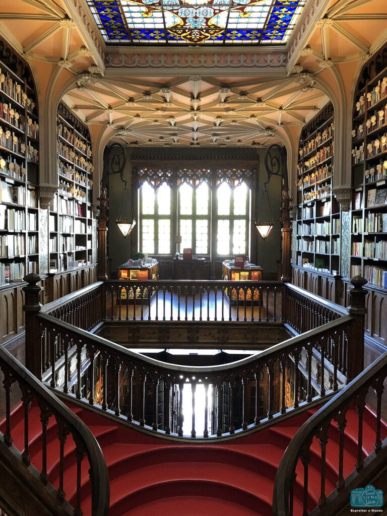 Livraria Lello, Uma Visita Imperdível Na Cidade Do Porto - Espreitar O ...